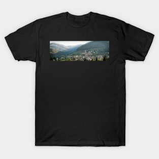 The hills of Sant Andrea Di Compito T-Shirt